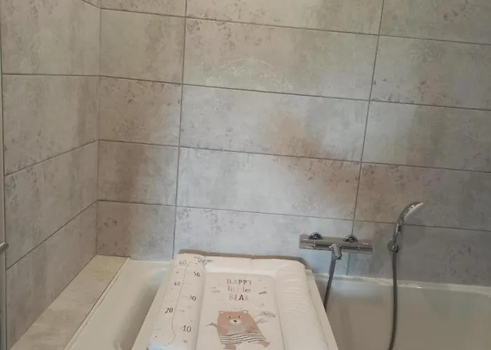 Manoir Percheron Independant Avec Jardin Et Babyfoot - Fr-1-497-243 * La Mesnière